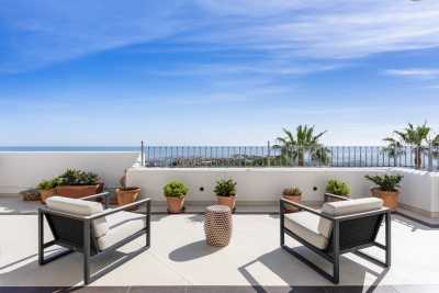 Duplex For Sale in Benahavis, Spain