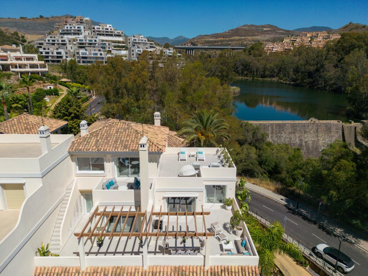 Picture of Duplex For Sale in Nueva Andalucia, Malaga, Spain