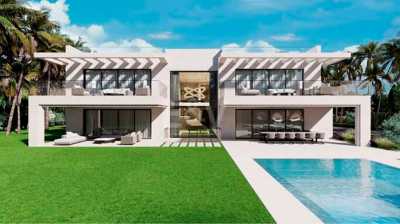 Villa For Sale in Benahavis, Spain