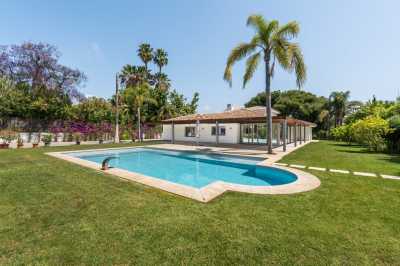 Villa For Sale in San Pedro De Alcantara, Spain