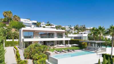 Villa For Sale in Benahavis, Spain