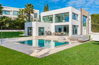 Villa For Sale in 