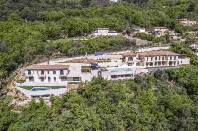 Villa For Sale in Cabris, France