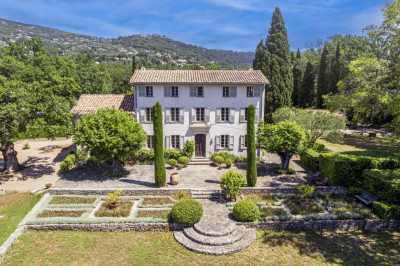 Villa For Sale in Grasse, France