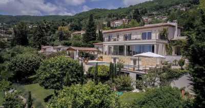 Villa For Sale in Grasse, France