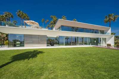 Villa For Sale in Cannes, France