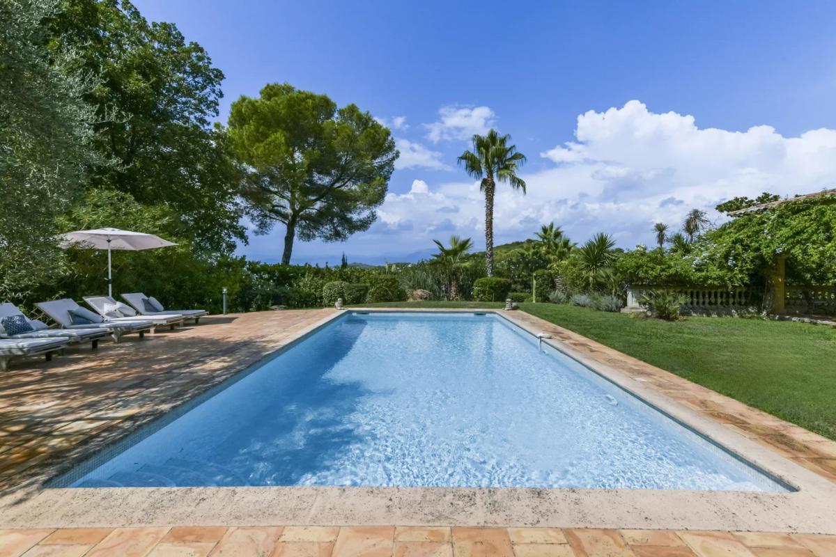 Picture of Villa For Sale in Le Cannet, Cote d'Azur, France