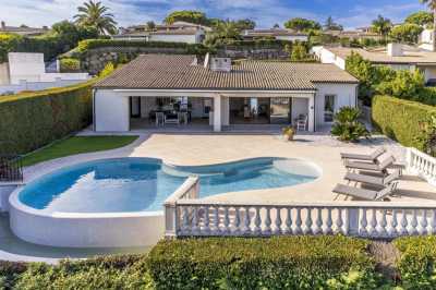 Villa For Sale in 