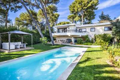 Villa For Sale in Antibes, France