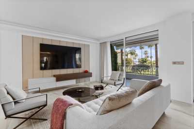 Apartment For Sale in Cannes, France