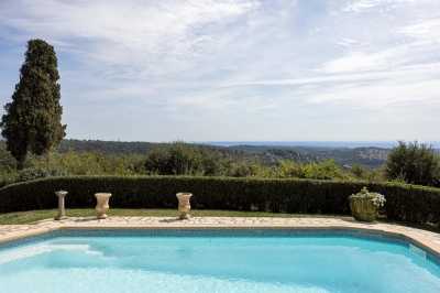 Villa For Sale in Vence, France