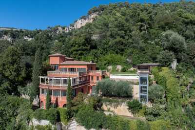 Villa For Sale in Grasse, France