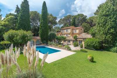 Villa For Sale in Antibes, France