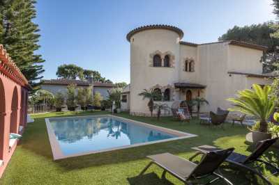 Villa For Sale in Antibes, France