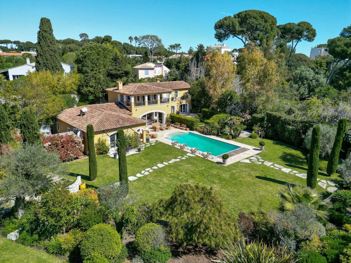 Picture of Villa For Sale in Antibes, Cote d'Azur, France