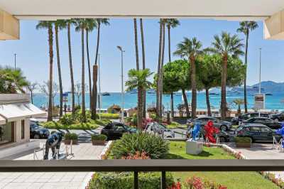 Apartment For Sale in Cannes, France