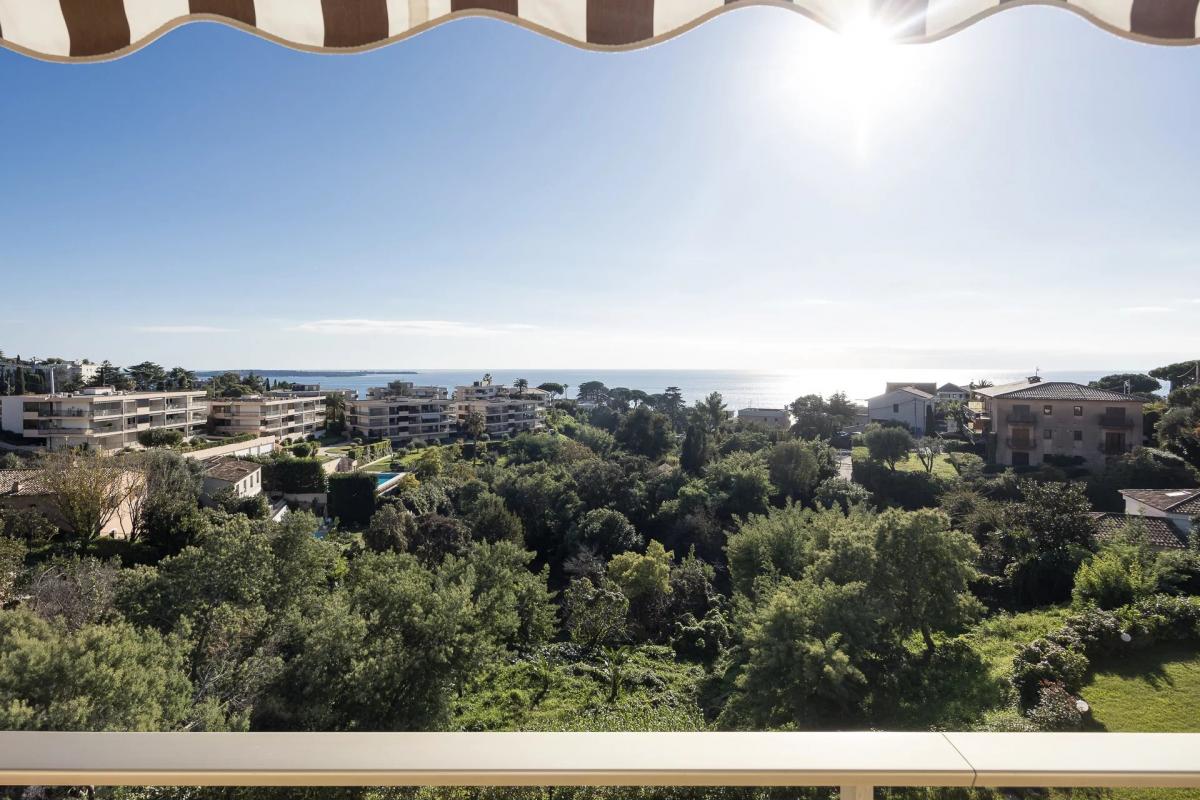 Picture of Apartment For Sale in Cannes, Cote d'Azur, France