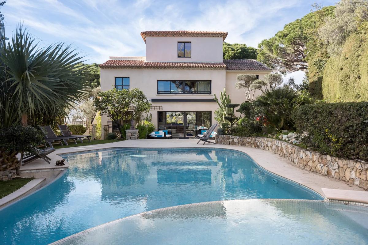 Picture of Home For Sale in Cannes, Cote d'Azur, France