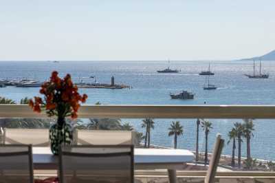 Apartment For Sale in Cannes, France