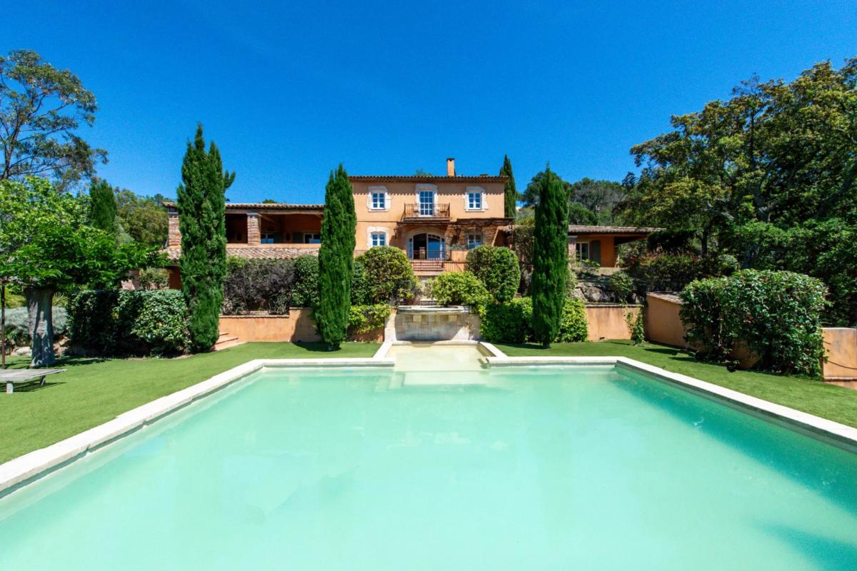 Picture of Villa For Sale in Le Plan De La Tour, Provence-Alpes-Cote d'Azur, France