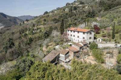 Home For Sale in Lucca, Italy