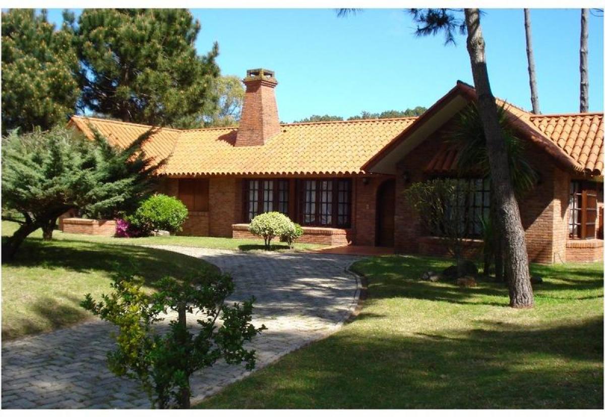 Picture of Home For Sale in Punta Del Este, Maldonado, Uruguay