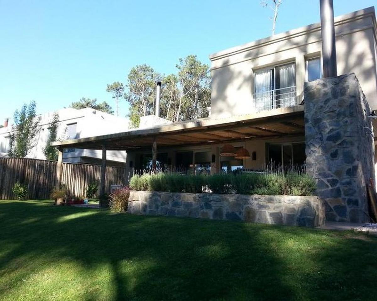 Picture of Home For Sale in Punta Del Este, Maldonado, Uruguay