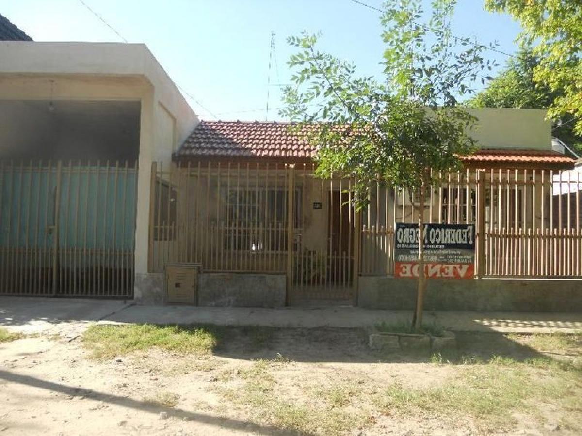 Picture of Home For Sale in Malvinas Argentinas, Buenos Aires, Argentina