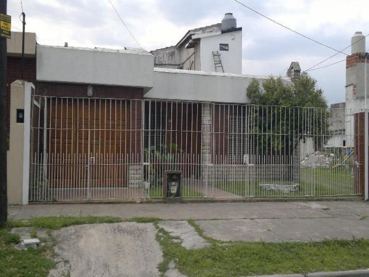 Picture of Home For Sale in Avellaneda, Buenos Aires, Argentina