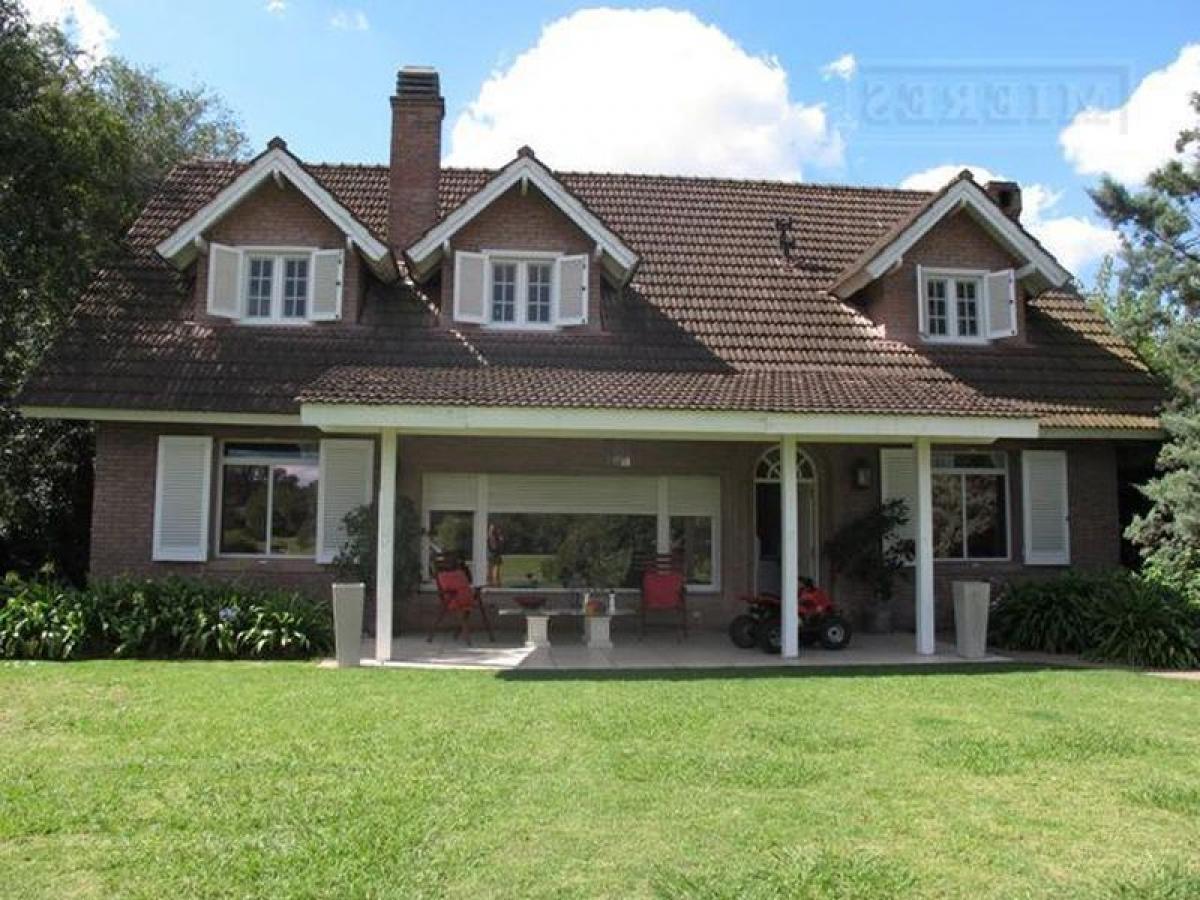 Picture of Home For Sale in Malvinas Argentinas, Buenos Aires, Argentina