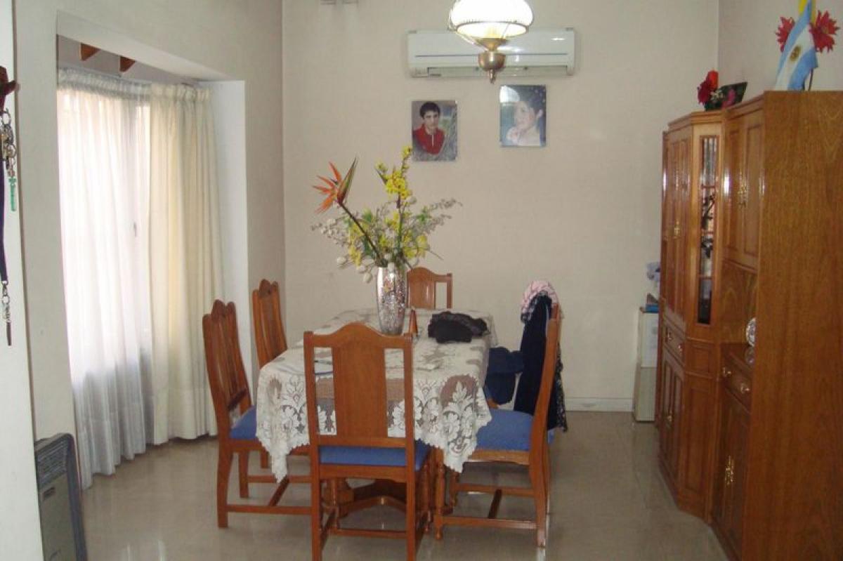 Picture of Home For Sale in Almirante Brown, Distrito Federal, Argentina