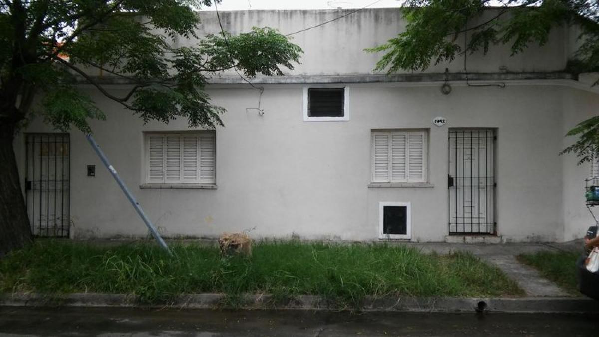 Picture of Home For Sale in Lanus, Buenos Aires, Argentina