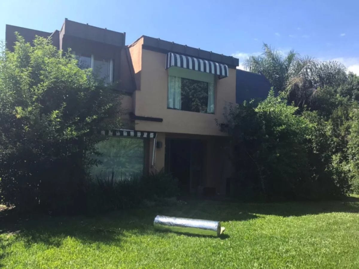 Picture of Home For Sale in Malvinas Argentinas, Buenos Aires, Argentina