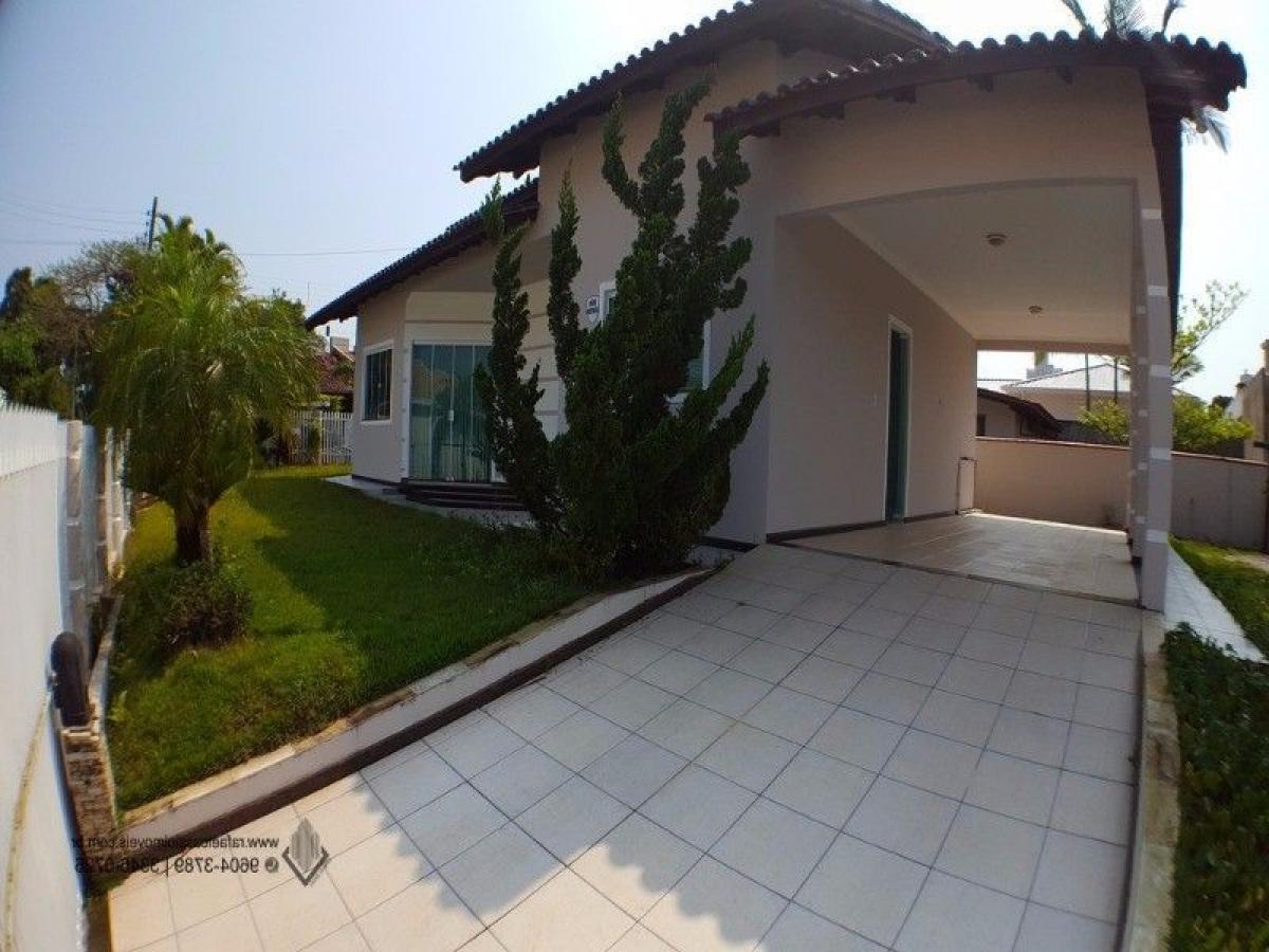 Picture of Home For Sale in Balneario Piçarras, Santa Catarina, Brazil