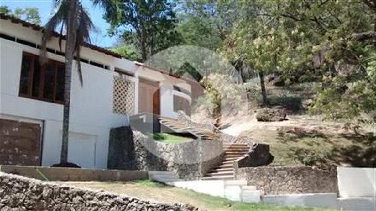 Picture of Home For Sale in Niteroi, Rio De Janeiro, Brazil