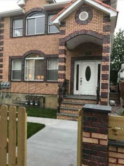 Home For Rent in Elmhurst, New York