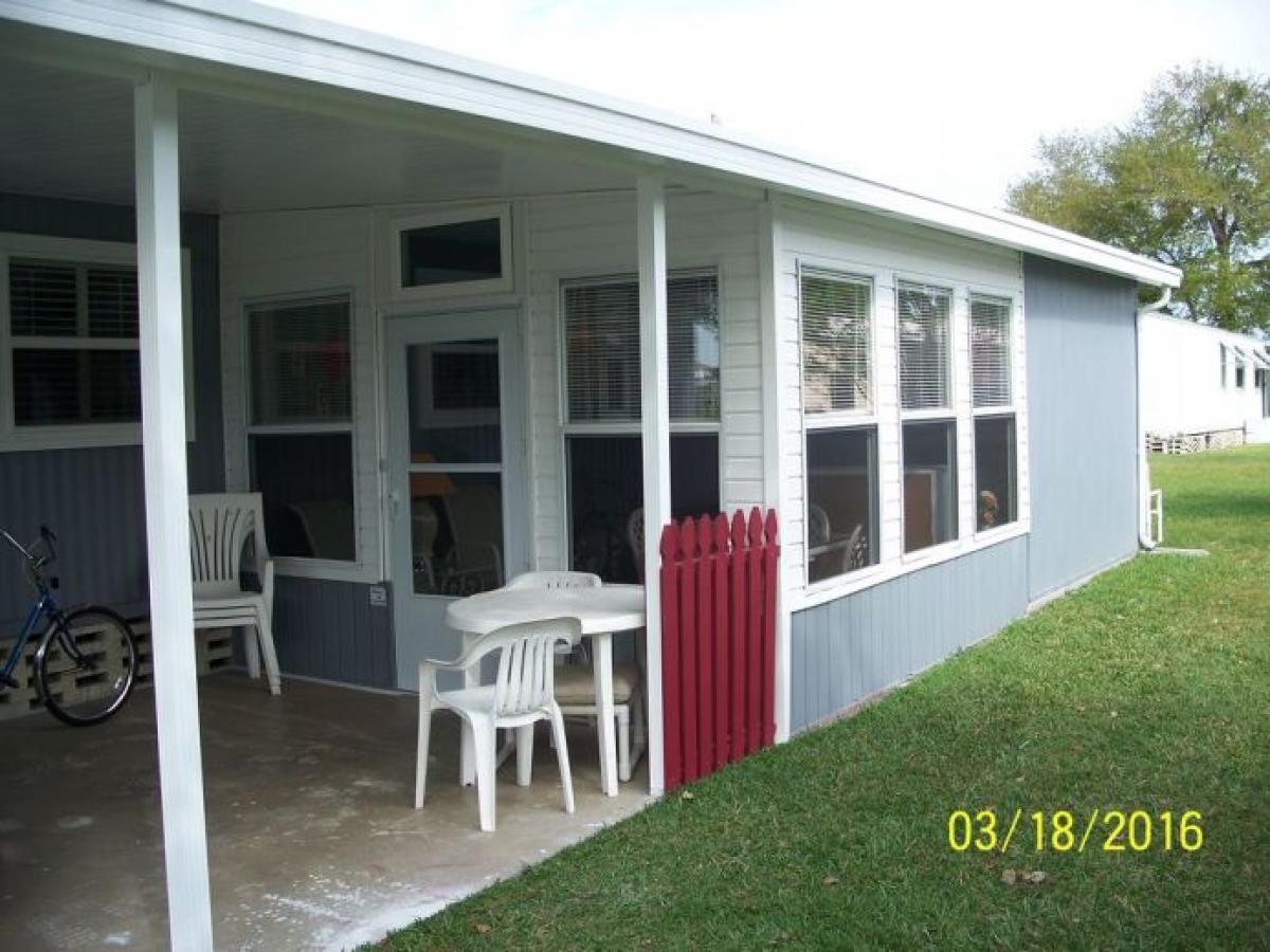 Picture of Mobile Home For Sale in Lakeland, Florida, United States