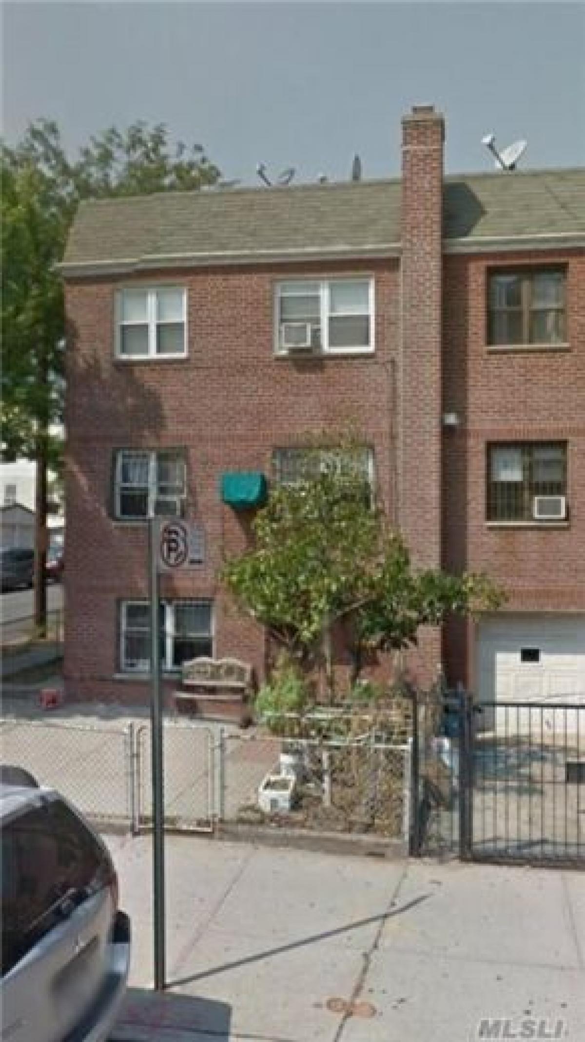 Picture of Home For Rent in Elmhurst, New York, United States