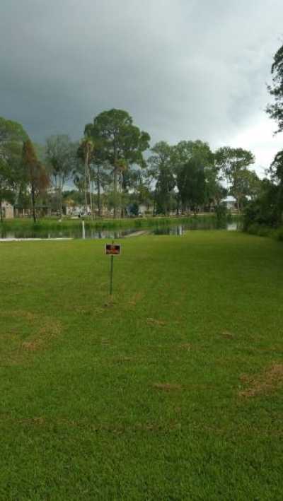 Residential Land For Sale in Crystal River, Florida