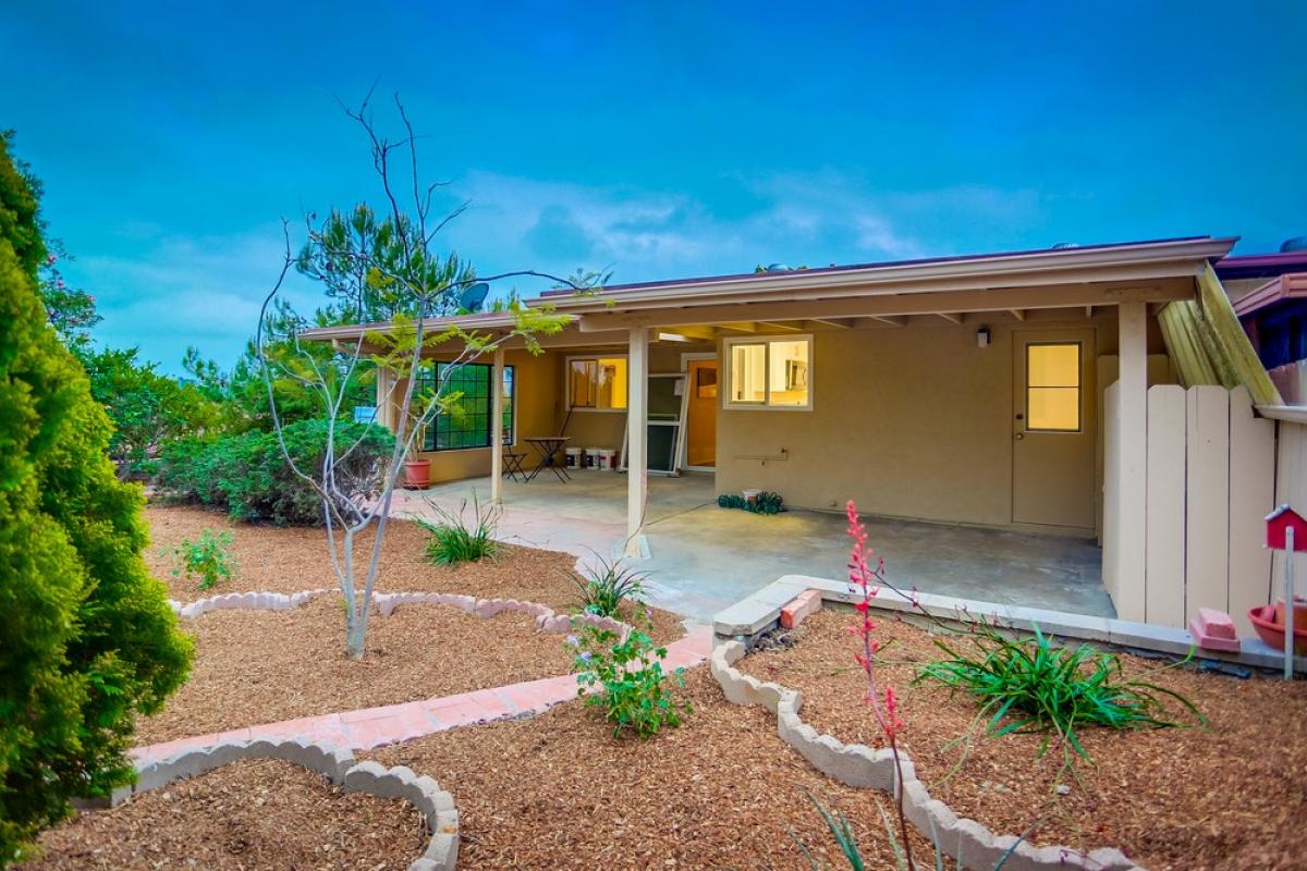 Picture of Townhome For Sale in Oceanside, California, United States