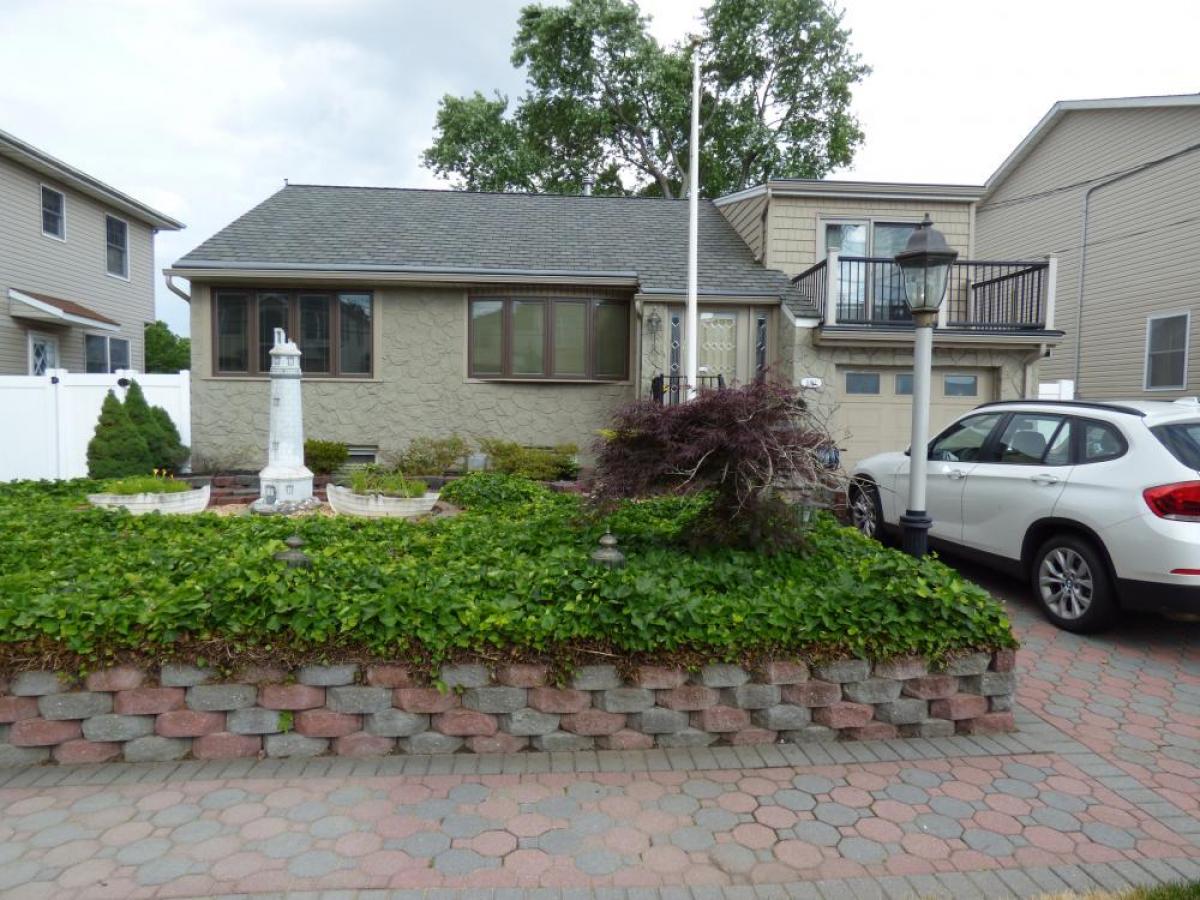 Picture of Home For Rent in Secaucus, New Jersey, United States