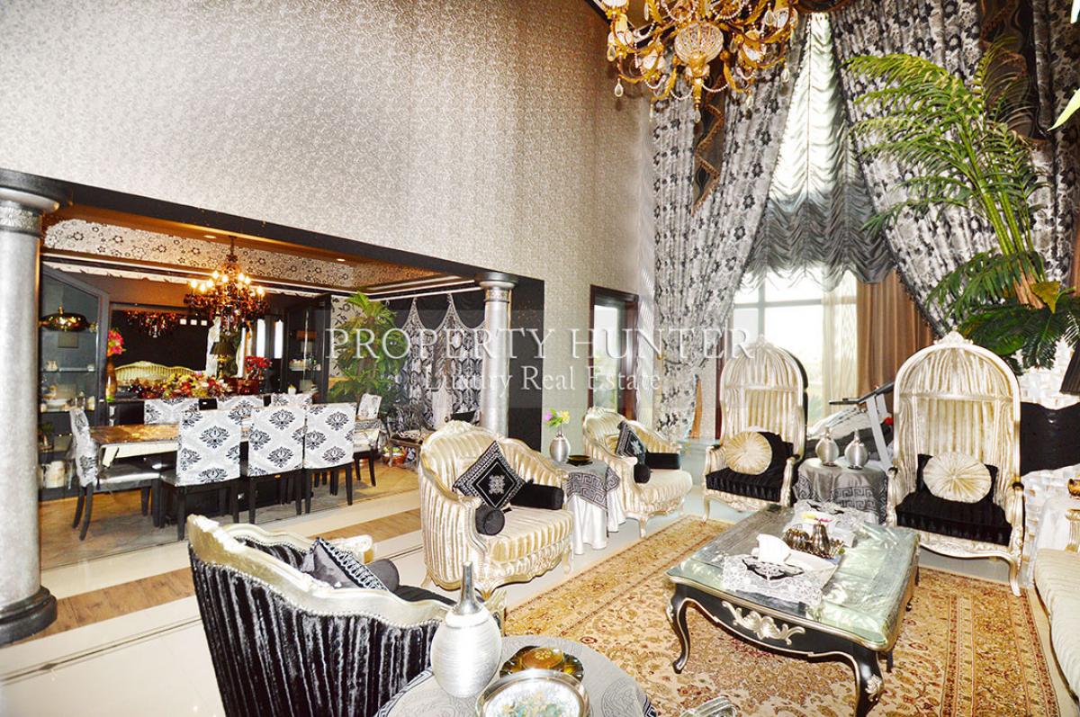 Picture of Townhome For Sale in The Pearl, Doha, Qatar