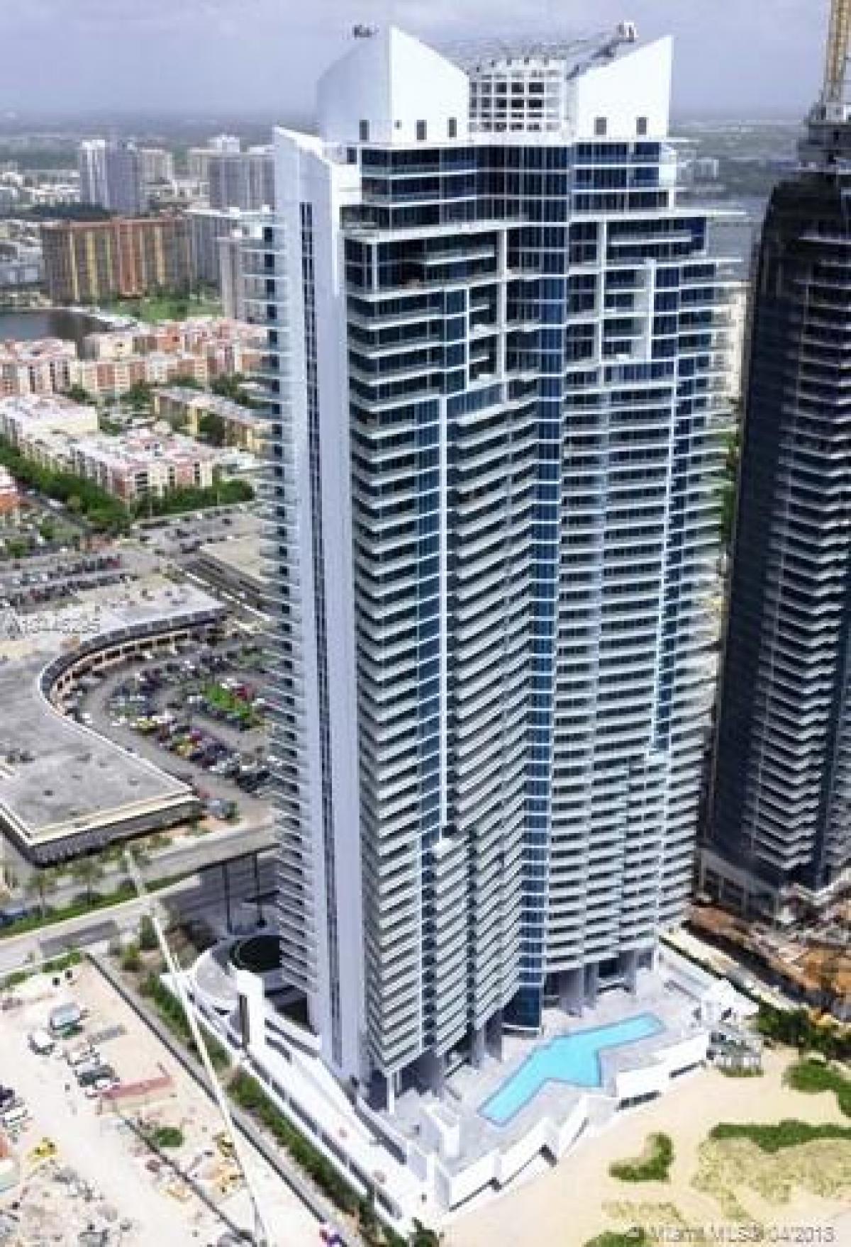 Picture of Home For Sale in Sunny Isles Beach, Florida, United States