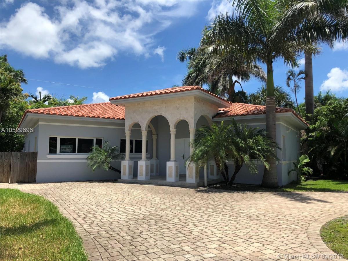 Picture of Home For Sale in North Bay Village, Florida, United States