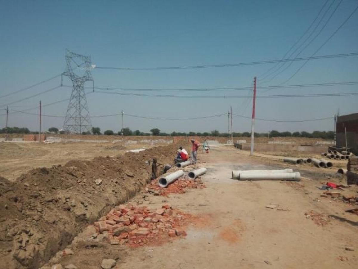 Picture of Residential Land For Sale in Mathura, Uttar Pradesh, India