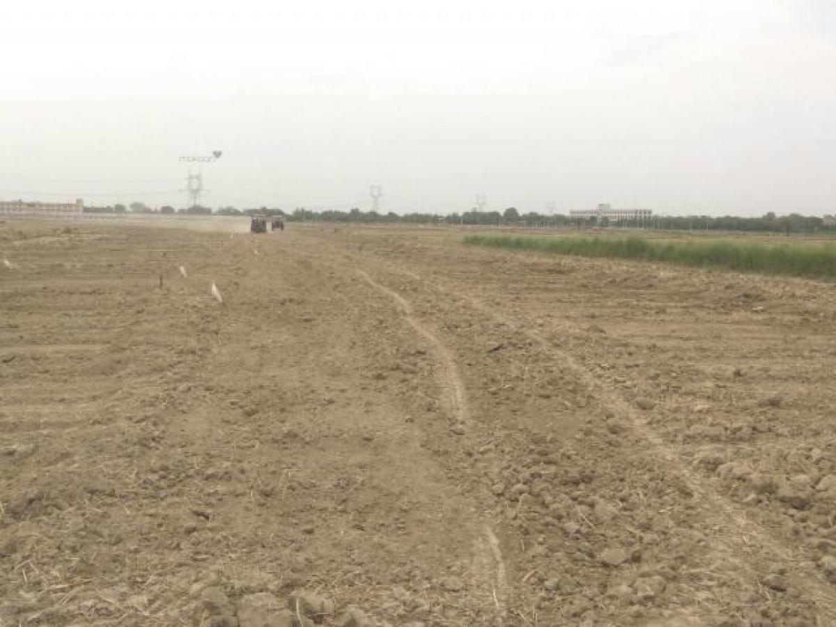 Picture of Residential Land For Sale in Mathura, Uttar Pradesh, India