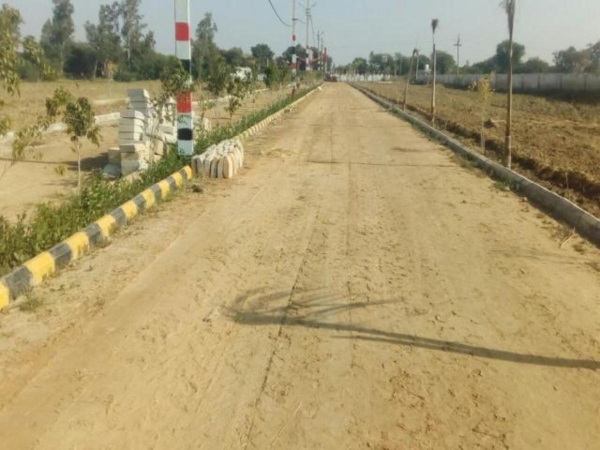 Picture of Residential Land For Sale in Mathura, Uttar Pradesh, India