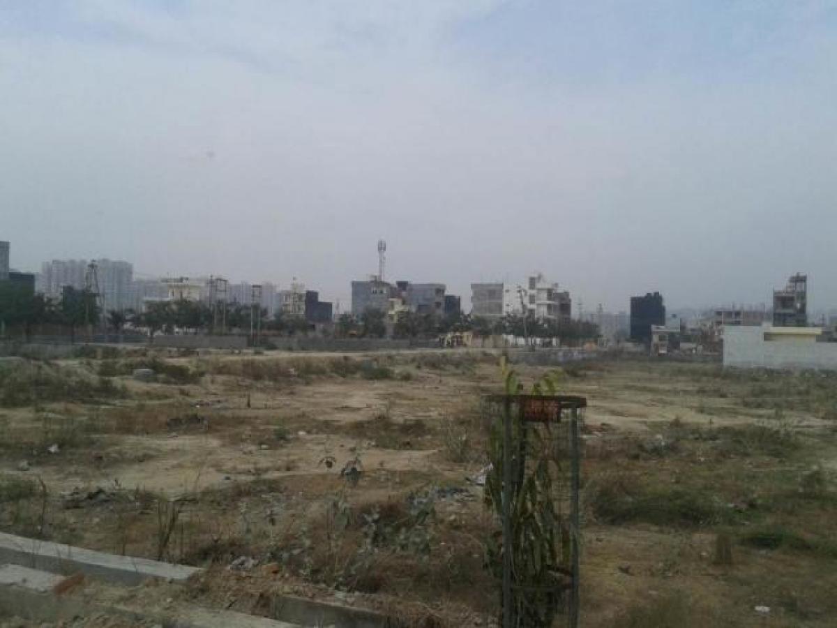 Picture of Residential Land For Sale in Noida, Uttar Pradesh, India