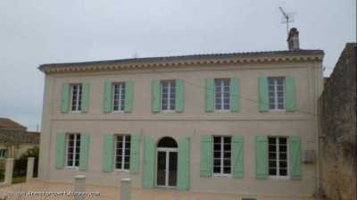 Home For Sale in Jau Dignac Et Loirac, France