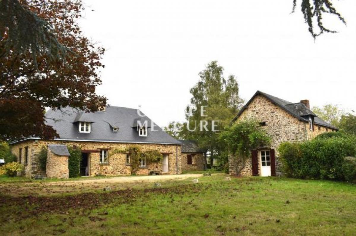 Picture of Home For Sale in Vitre, Bretagne, France